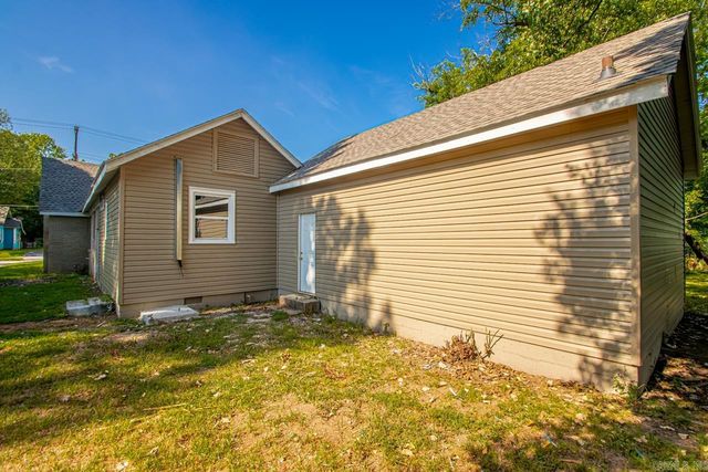 2307 E 2nd, North Little Rock, AR 72114