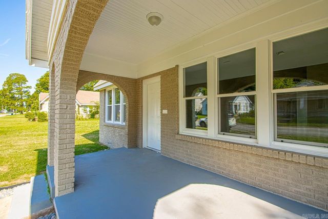 2307 E 2nd, North Little Rock, AR 72114