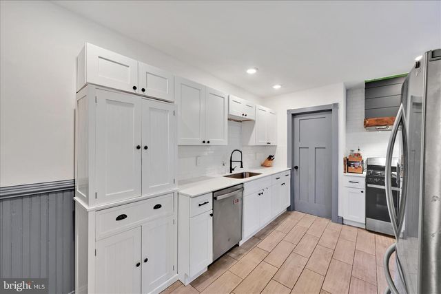 549 N PLUM ST, Lancaster, PA 17602