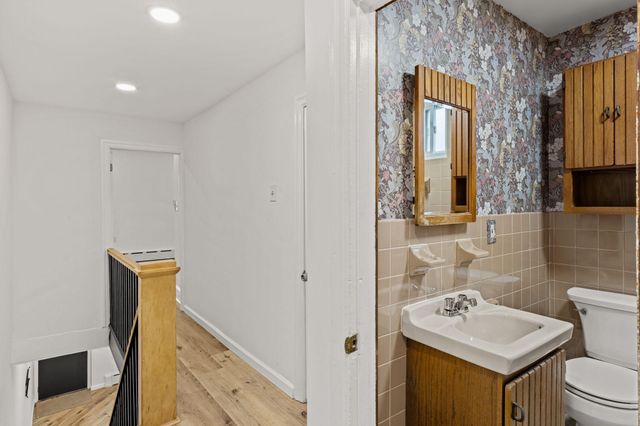 1228 LATONA ST, Philadelphia, PA 19147