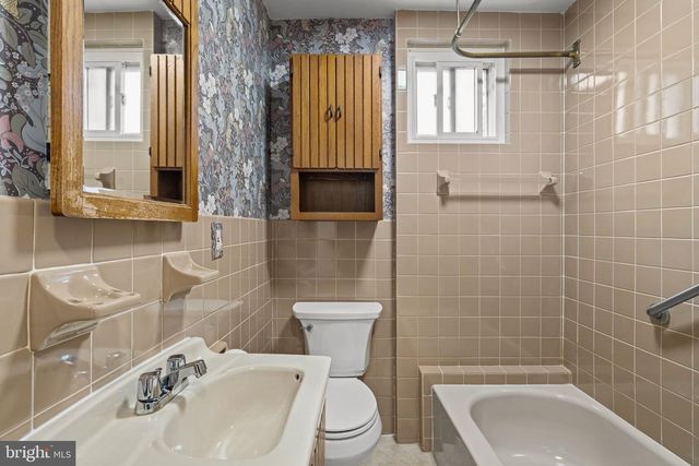 1228 LATONA ST, Philadelphia, PA 19147