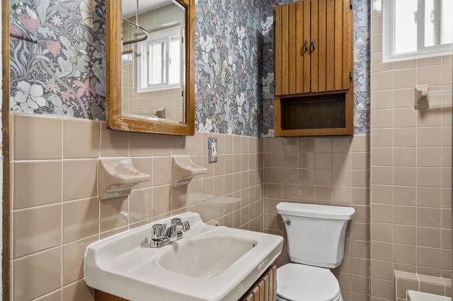 1228 LATONA ST, Philadelphia, PA 19147