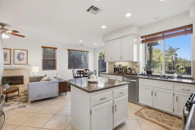 3275 Rancho Famosa, Carlsbad, CA 92009