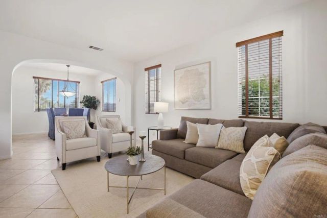 3275 Rancho Famosa, Carlsbad, CA 92009