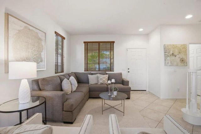 3275 Rancho Famosa, Carlsbad, CA 92009