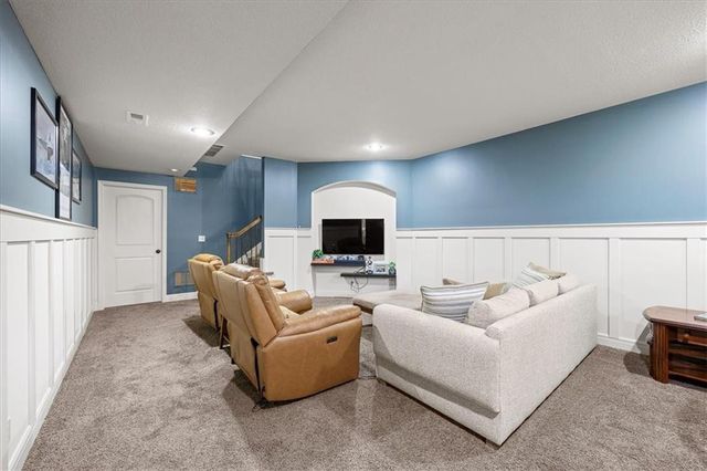 16653 W 168th Court, Olathe, KS 66062