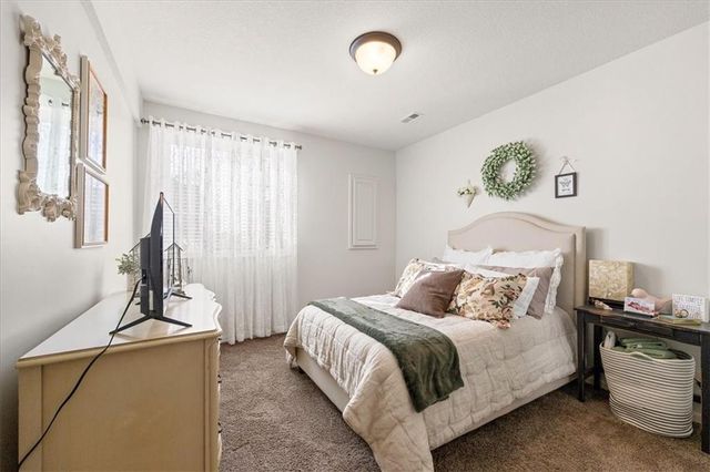 16653 W 168th Court, Olathe, KS 66062