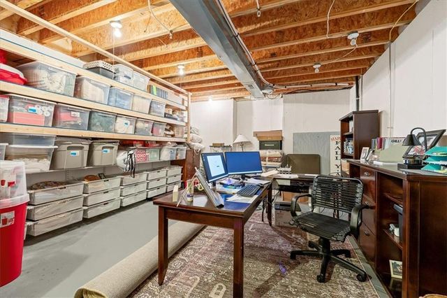 16653 W 168th Court, Olathe, KS 66062