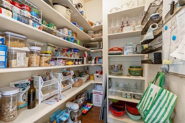 16653 W 168th Court, Olathe, KS 66062