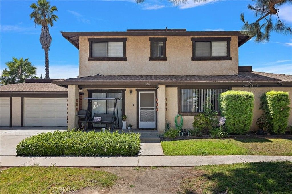 2210 E Buffalo, Santa Ana, CA 92705
