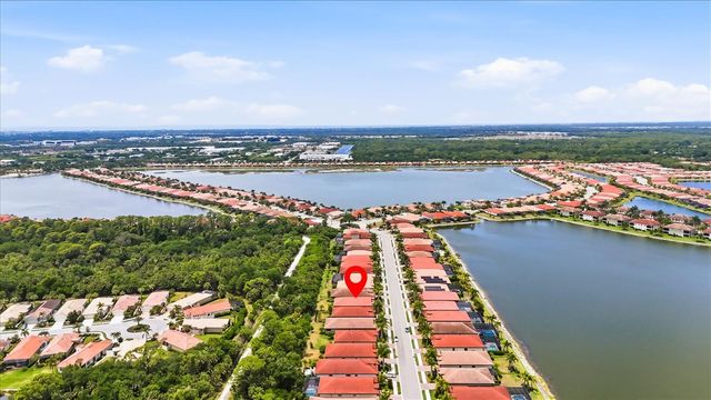 332 TOSCAVILLA BOULEVARD, Nokomis, FL 34275