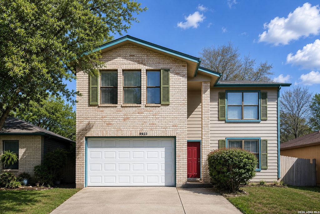 9923 Misty Plain Dr., San Antonio, TX 78245