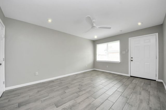 5441 Minden Street 20, Houston, TX 77026