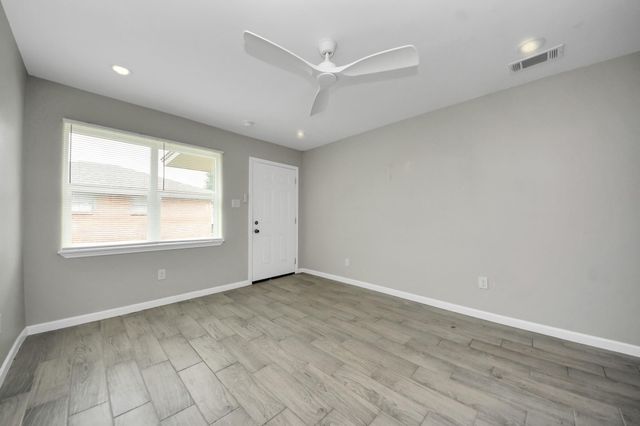 5441 Minden Street 20, Houston, TX 77026