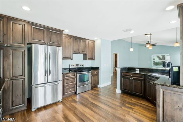 14875 Crescent Cove DR, Fort Myers, FL 33908