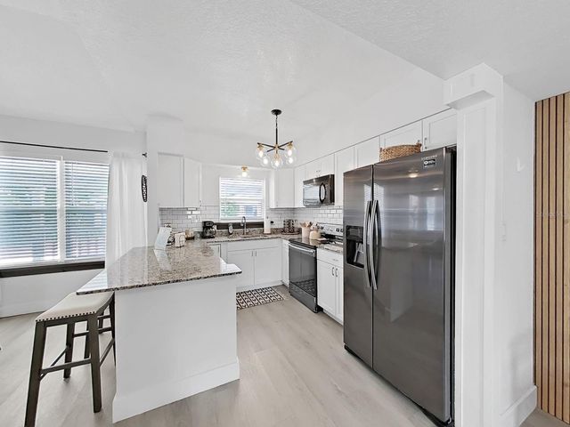 1215 E CURTIS STREET, Tampa, FL 33603