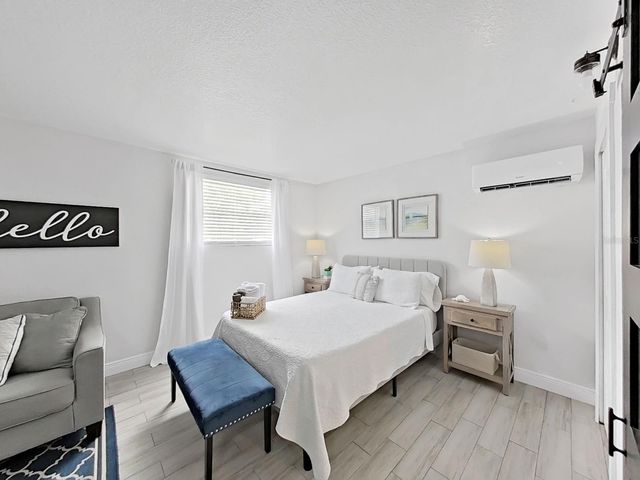 1215 E CURTIS STREET, Tampa, FL 33603