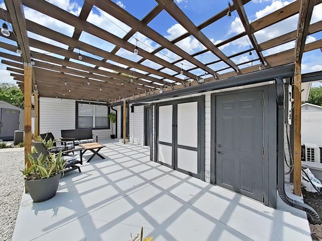 1215 E CURTIS STREET, Tampa, FL 33603