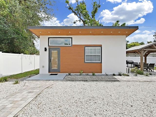 1215 E CURTIS STREET, Tampa, FL 33603