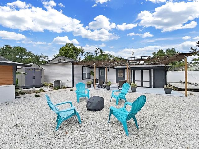 1215 E CURTIS STREET, Tampa, FL 33603