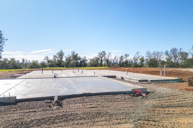 2575 Uphill Avenue, Redding, CA 96002