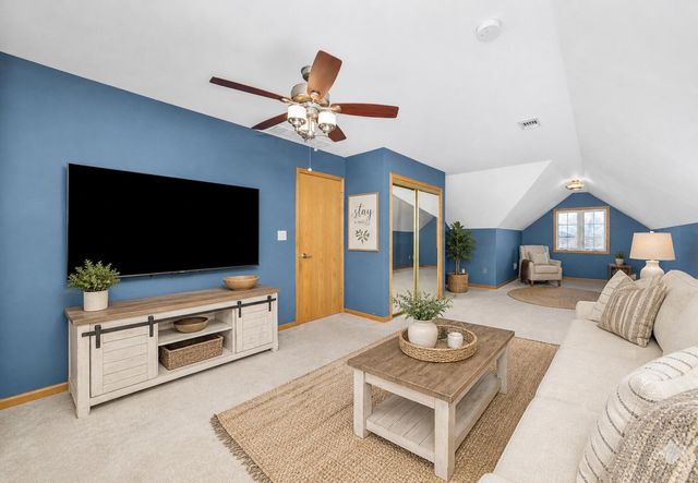9925 Whitehall Garden, Munster, IN 46321