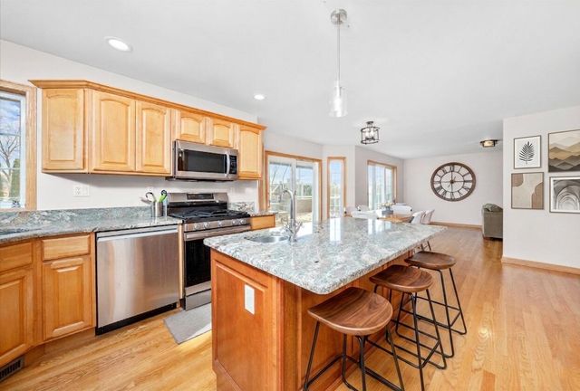9925 Whitehall Garden, Munster, IN 46321