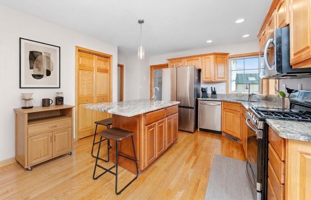 9925 Whitehall Garden, Munster, IN 46321