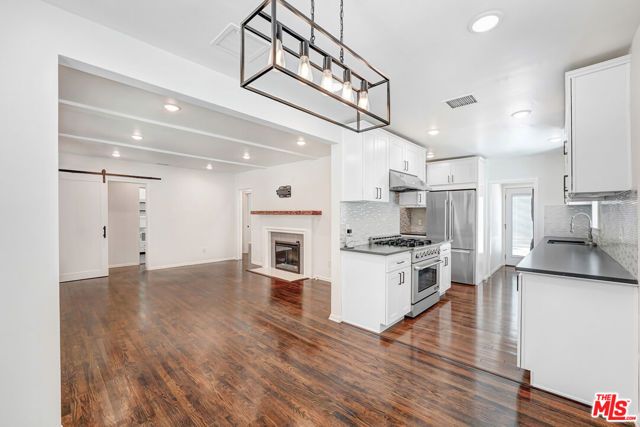 13143 Bloomfield Street, Sherman Oaks, CA 91423