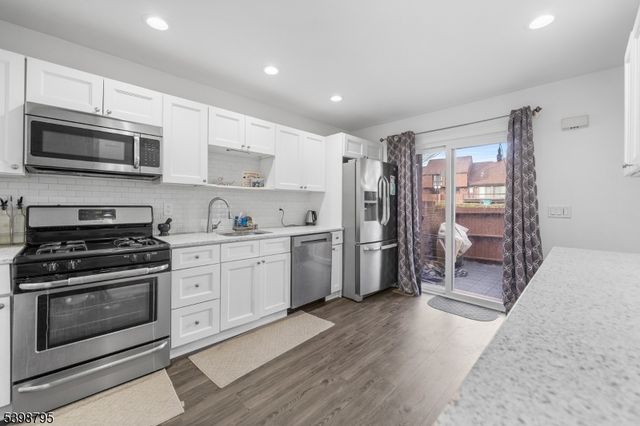 25 Bloomingdale Dr 1B, Hillsborough Twp., NJ 08844