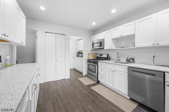 25 Bloomingdale Dr 1B, Hillsborough Twp., NJ 08844