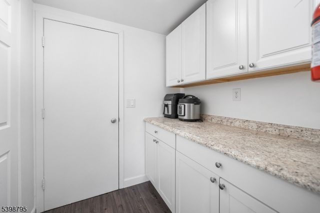 25 Bloomingdale Dr 1B, Hillsborough Twp., NJ 08844