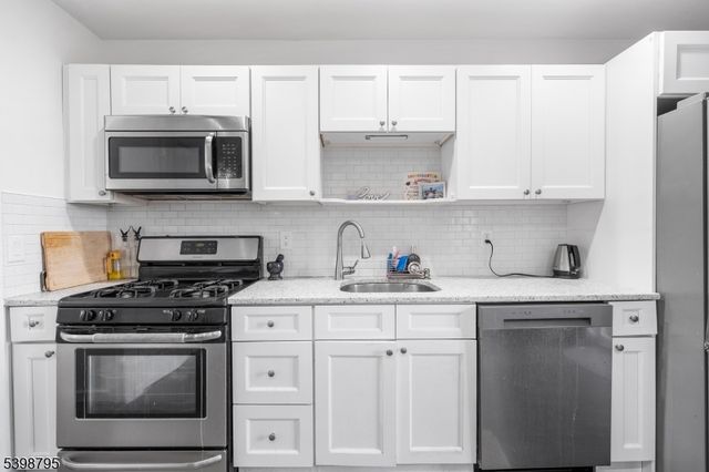 25 Bloomingdale Dr 1B, Hillsborough Twp., NJ 08844