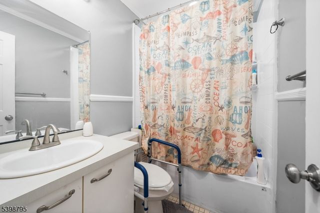 25 Bloomingdale Dr 1B, Hillsborough Twp., NJ 08844