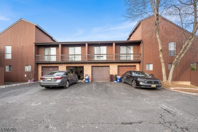 25 Bloomingdale Dr 1B, Hillsborough Twp., NJ 08844
