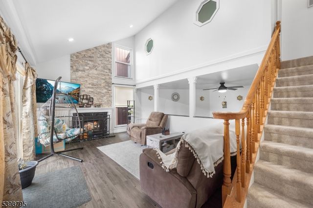 25 Bloomingdale Dr 1B, Hillsborough Twp., NJ 08844