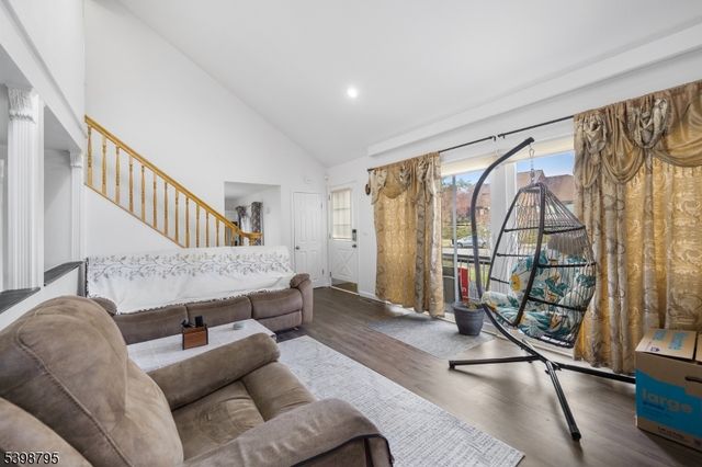 25 Bloomingdale Dr 1B, Hillsborough Twp., NJ 08844