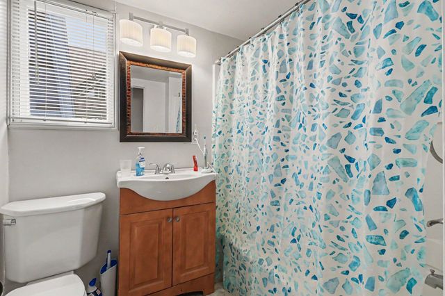 447 Stuart Avenue, Kalamazoo City, MI 49007