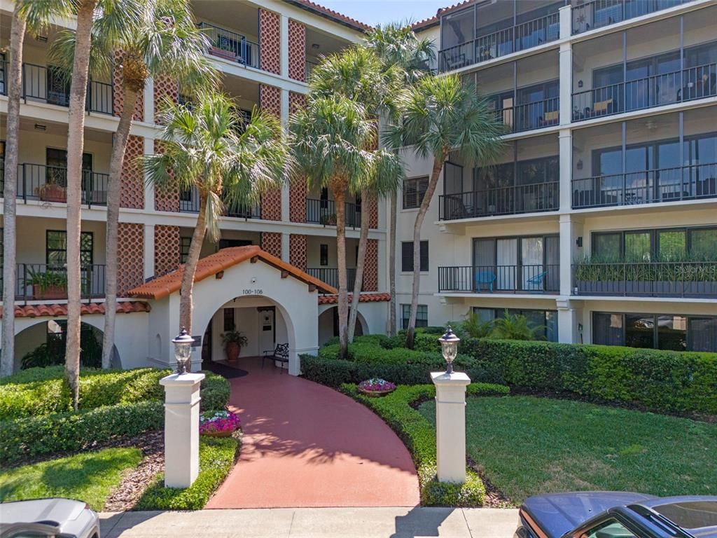 100 S INTERLACHEN AVENUE 204D, Winter Park, FL 32789