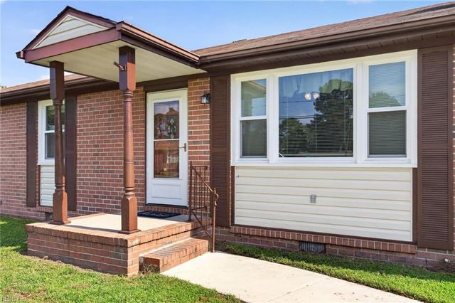 1203 Willowbrook DR, Suffolk, VA 23434