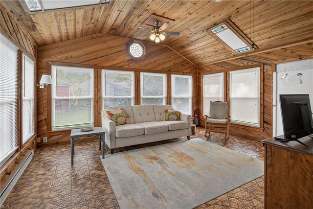 1203 Willowbrook DR, Suffolk, VA 23434