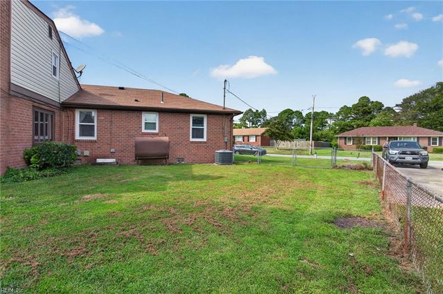 1203 Willowbrook DR, Suffolk, VA 23434