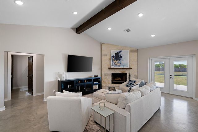 6540 N State Highway 71, El Campo, TX 77437