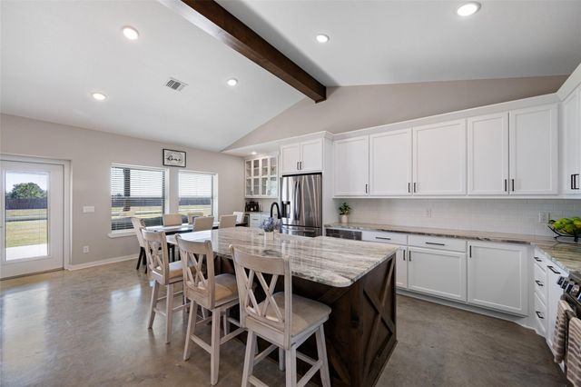 6540 N State Highway 71, El Campo, TX 77437