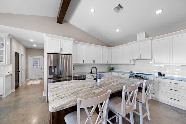 6540 N State Highway 71, El Campo, TX 77437