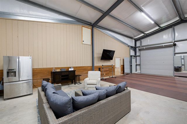 6540 N State Highway 71, El Campo, TX 77437