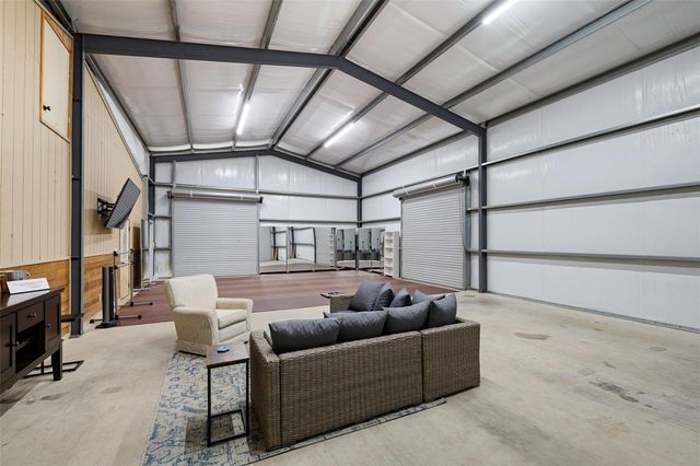 6540 N State Highway 71, El Campo, TX 77437