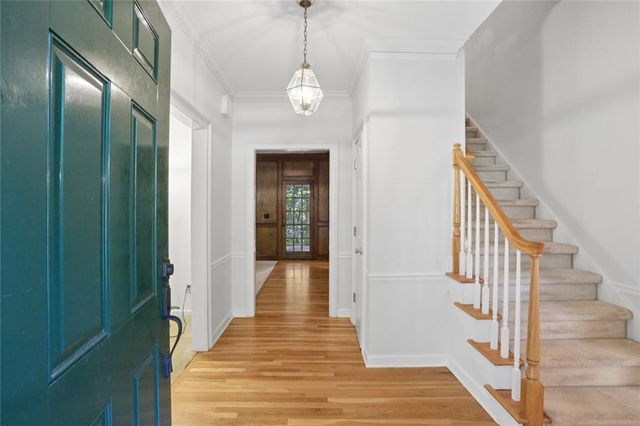 1090 Applecross Drive, Roswell, GA 30075