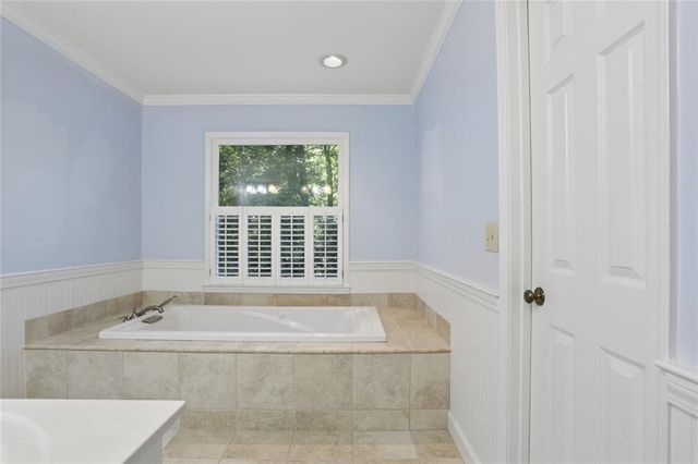 1090 Applecross Drive, Roswell, GA 30075