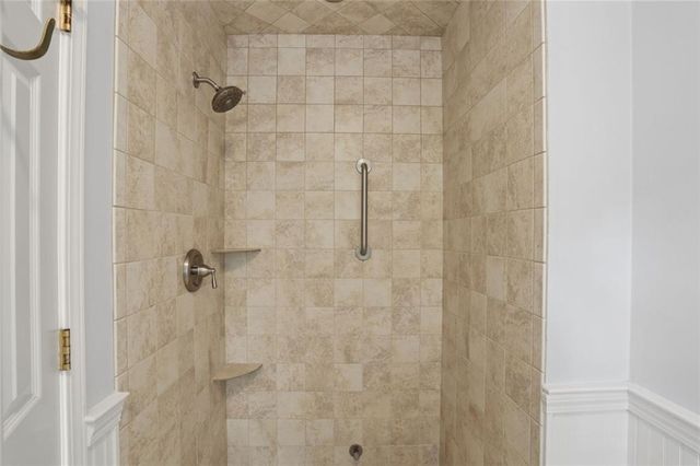 1090 Applecross Drive, Roswell, GA 30075